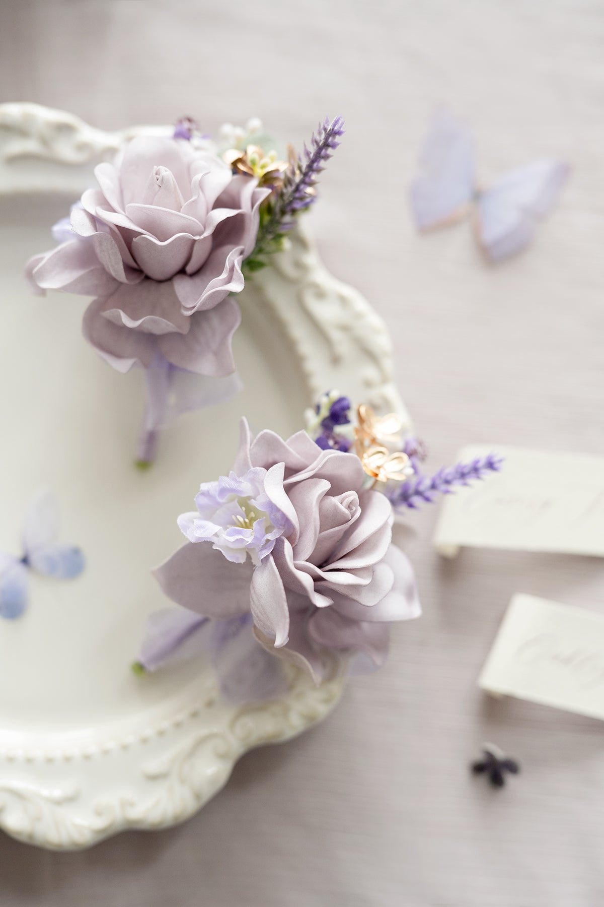 Boutonnieres in Lilac \u0026 Gold, image size:1200x1800